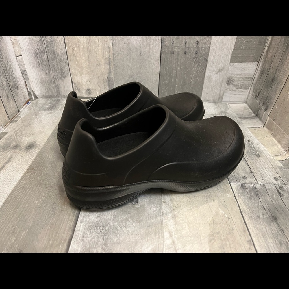 Tredsafe sole shoes mens 6 womens 7
